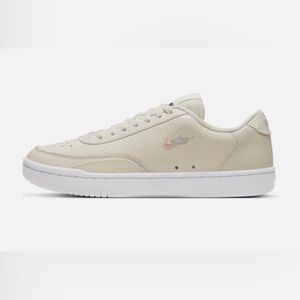 Nike Court Vintage Premium Sneakers